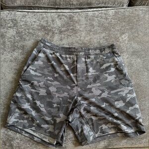 Lululemon Pacebreaker 5in barely worn